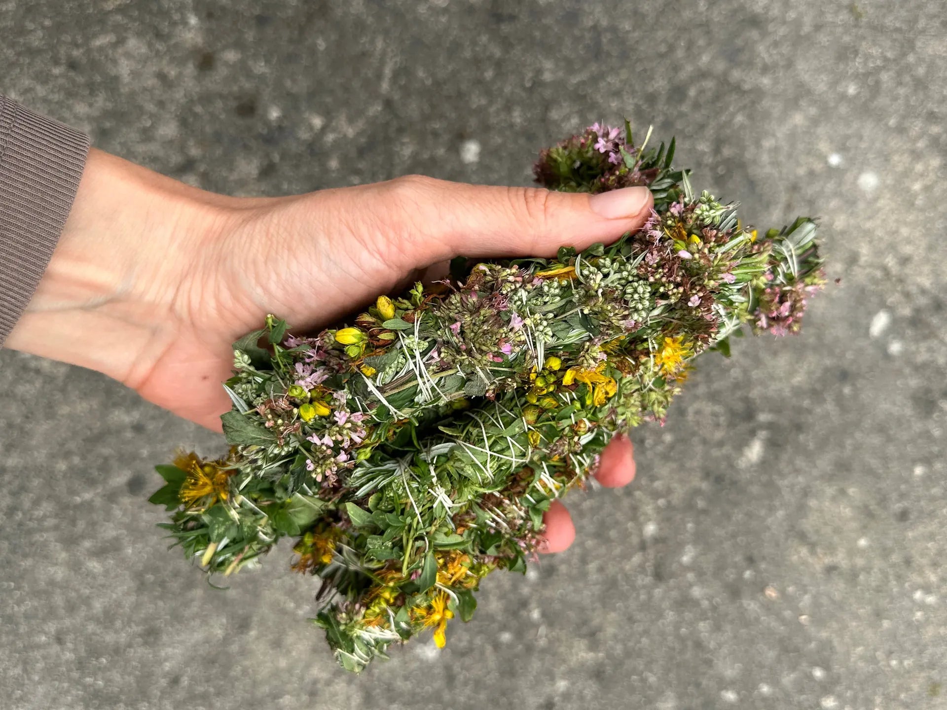 Räucherbündel Vitalität - Kräuterbündel für Energie und Wohlbefinden 